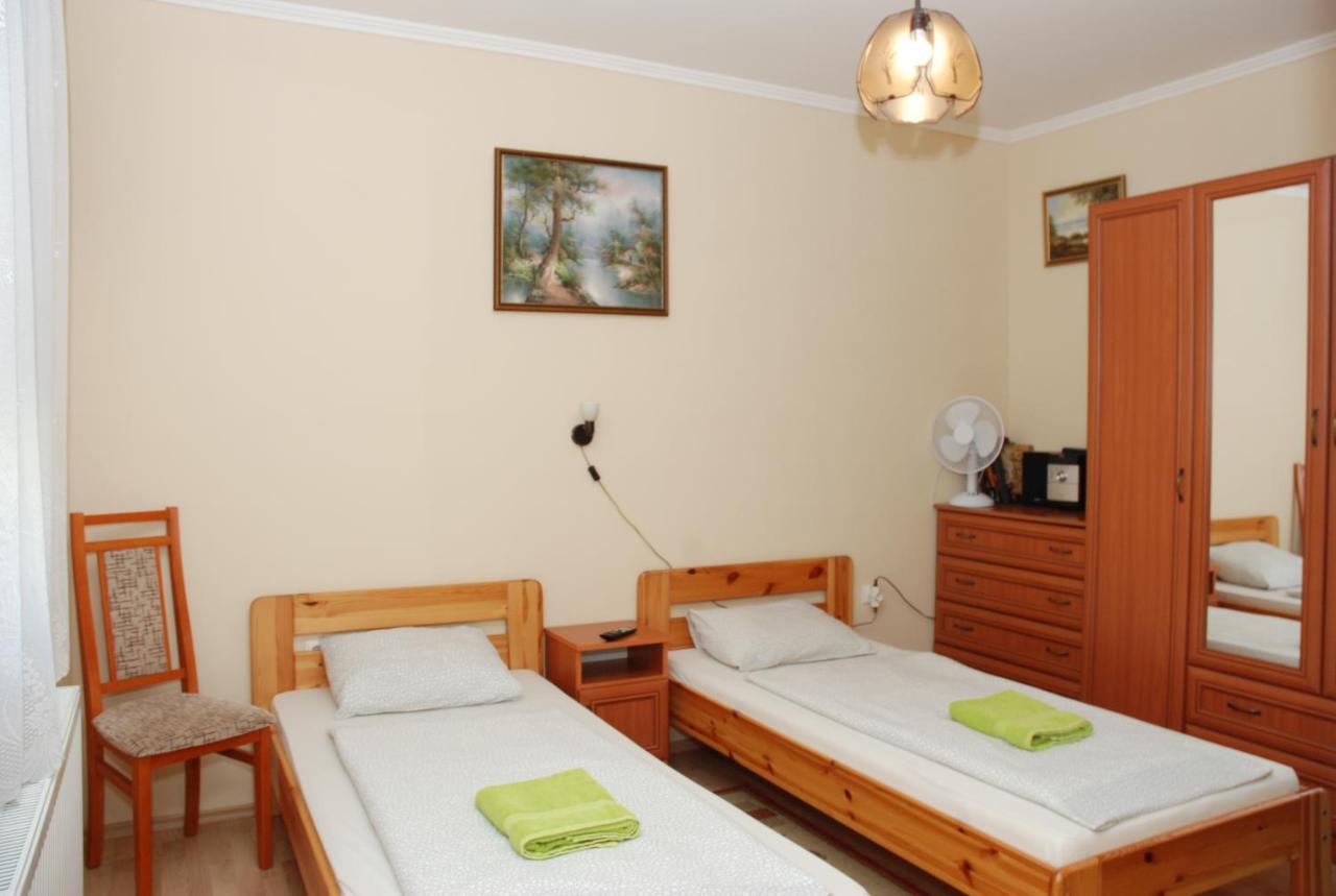 Zoeldike Vendeghaz Hotel Kaposvár Buitenkant foto